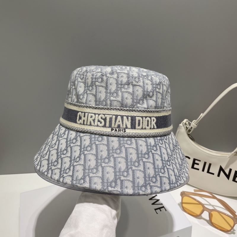 CHRISTIAN DIOR